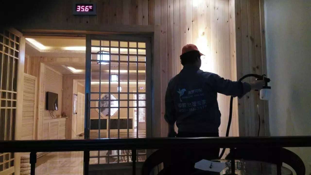 過道重點施工 過道重點施工