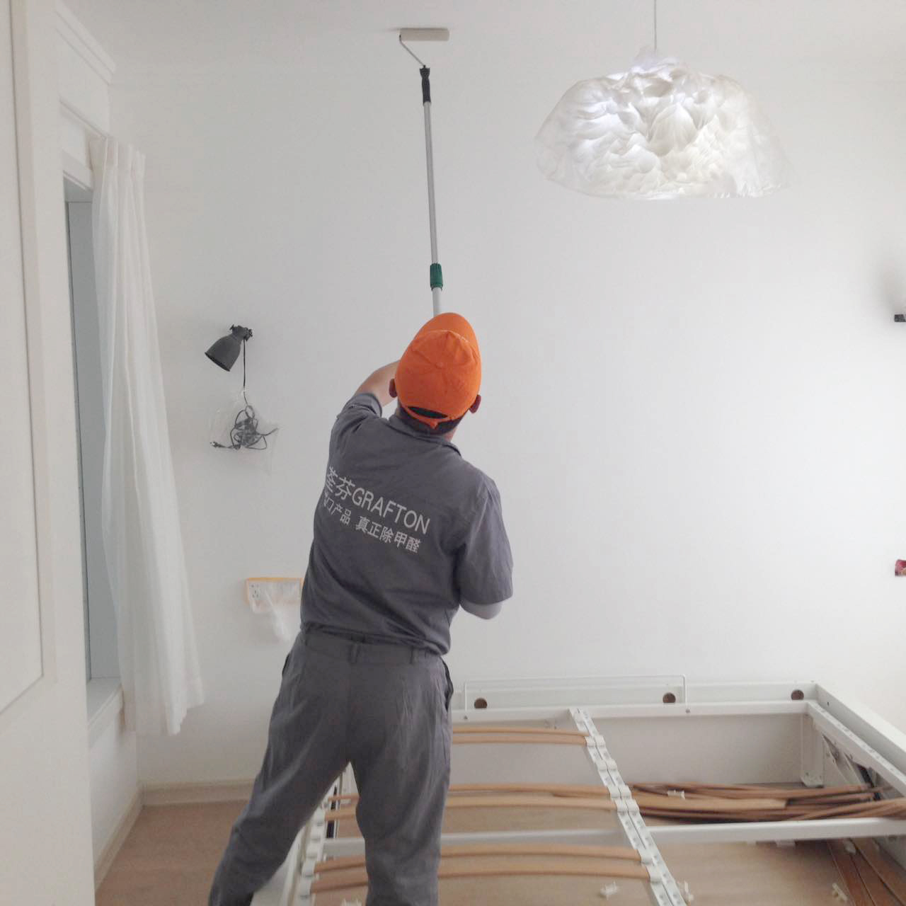 臥室頂面墻面滾筒全方位施工 臥室頂面墻面滾筒全方位施工