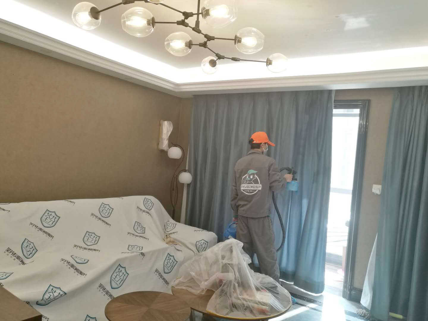 陽臺窗簾布藝全方位施工 陽臺窗簾布藝全方位施工