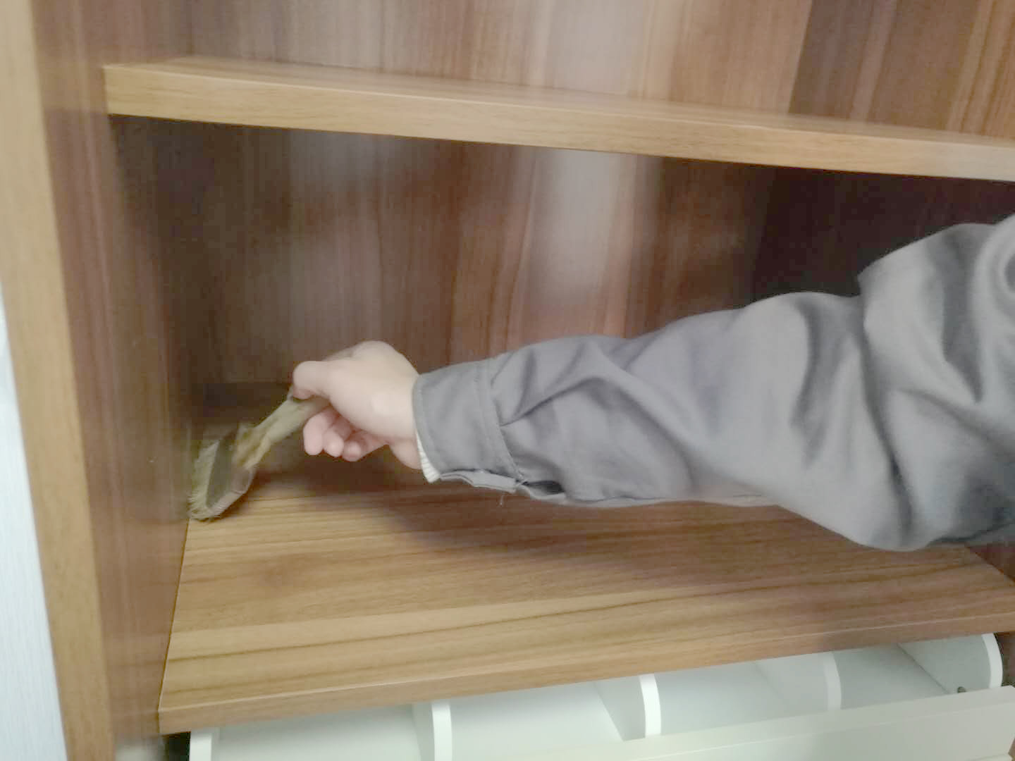 木柜縫隙處刷子精細化處理 木柜縫隙處刷子精細化處理