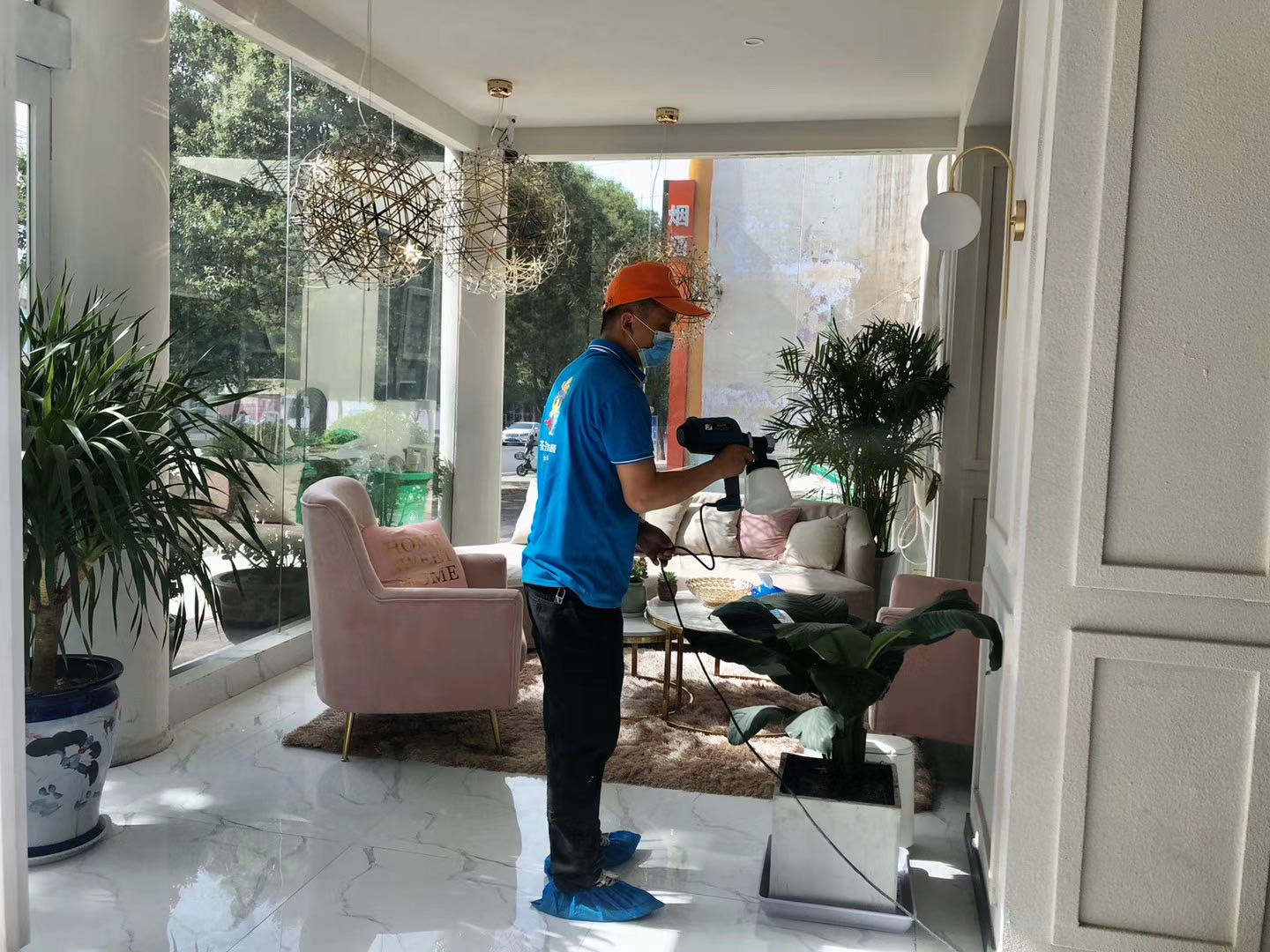 房間陽(yáng)臺(tái)家具全方位噴涂治理 房間陽(yáng)臺(tái)家具全方位噴涂治理