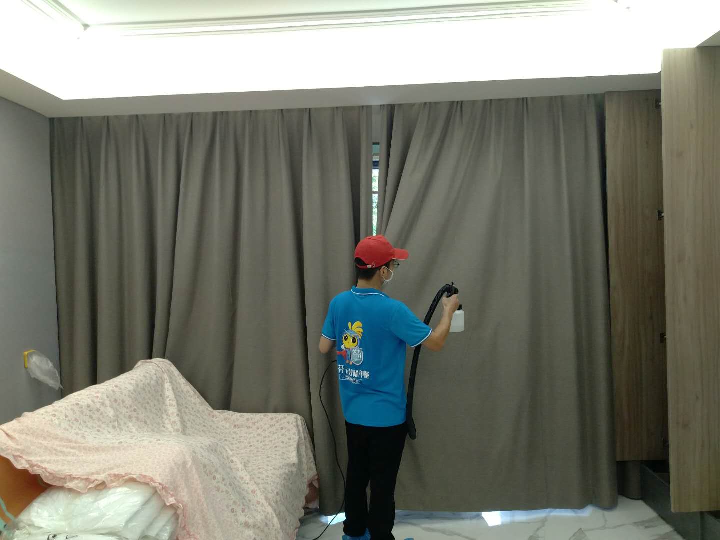 新房除甲醛窗簾施工 新房除甲醛窗簾施工