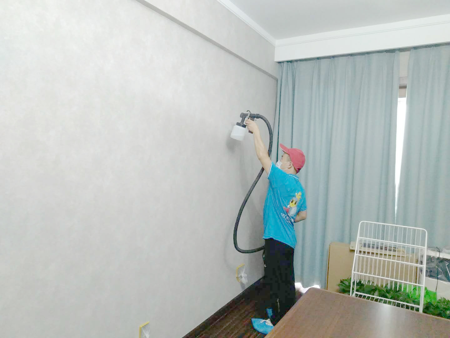 臥室壁紙噴槍全方位施工治理 臥室壁紙噴槍全方位施工治理