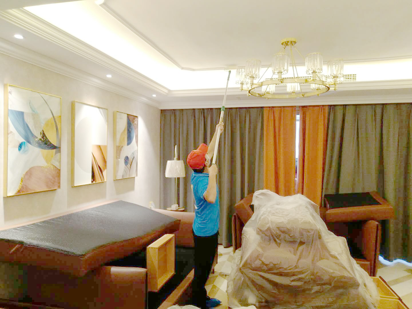 客廳頂面滾筒全方位施工治理甲醛 客廳頂面滾筒全方位施工治理甲醛