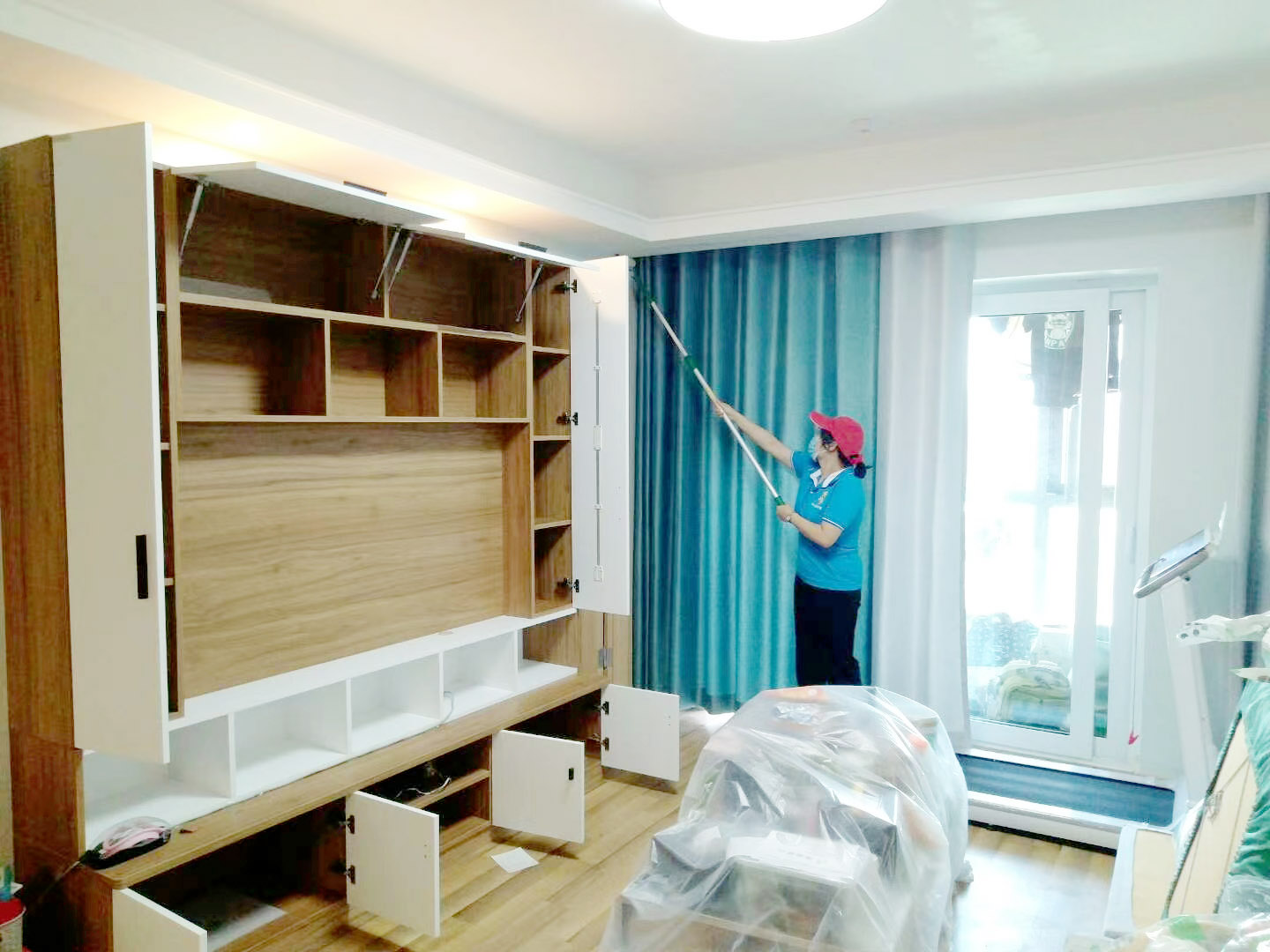 客廳頂面滾筒施工治理甲醛 客廳頂面滾筒施工治理甲醛