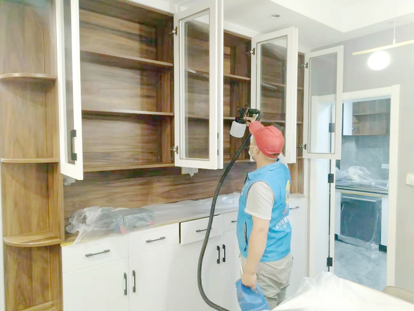 臥室衣柜重點污染源精細化噴涂 臥室衣柜重點污染源精細化噴涂