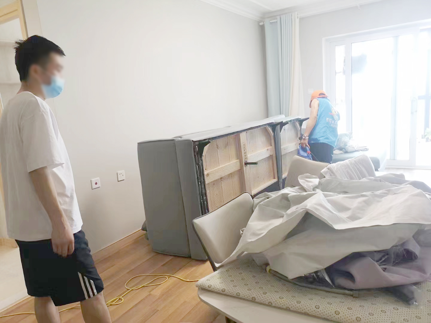 客廳沙發全方位噴涂施工治理 客廳沙發全方位噴涂施工治理