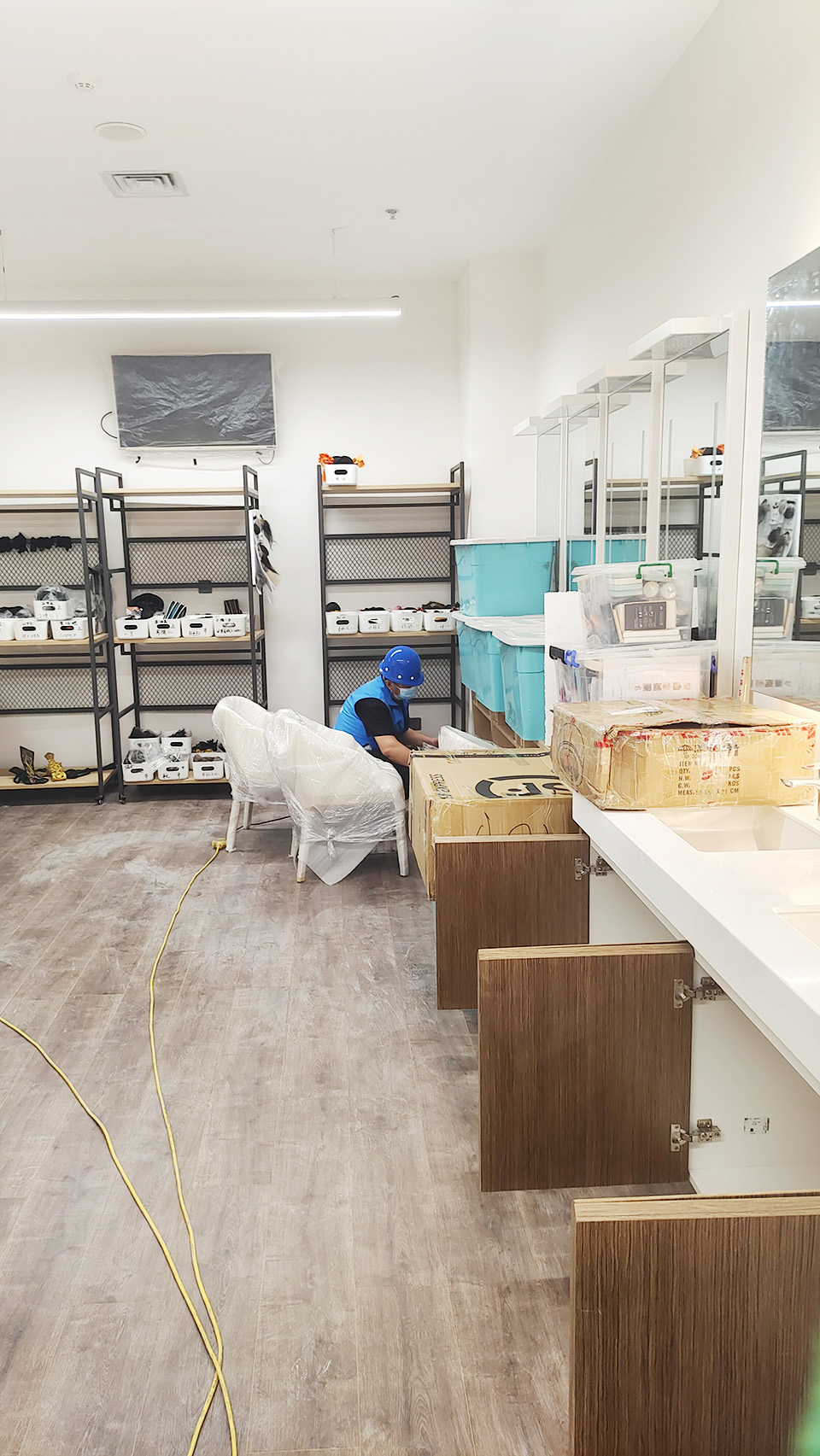 絲路歡樂世界一層道具間噴涂施工 絲路歡樂世界一層道具間噴涂施工