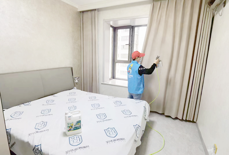 臥室窗簾噴槍噴涂施工 臥室窗簾噴槍噴涂施工