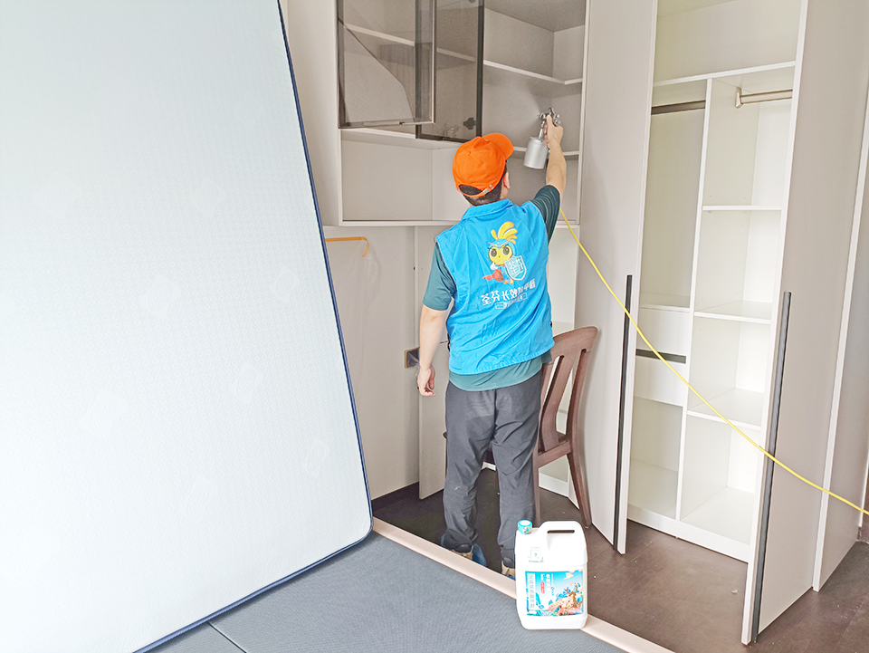 臥室衣柜精細化噴涂治理 臥室衣柜精細化噴涂治理